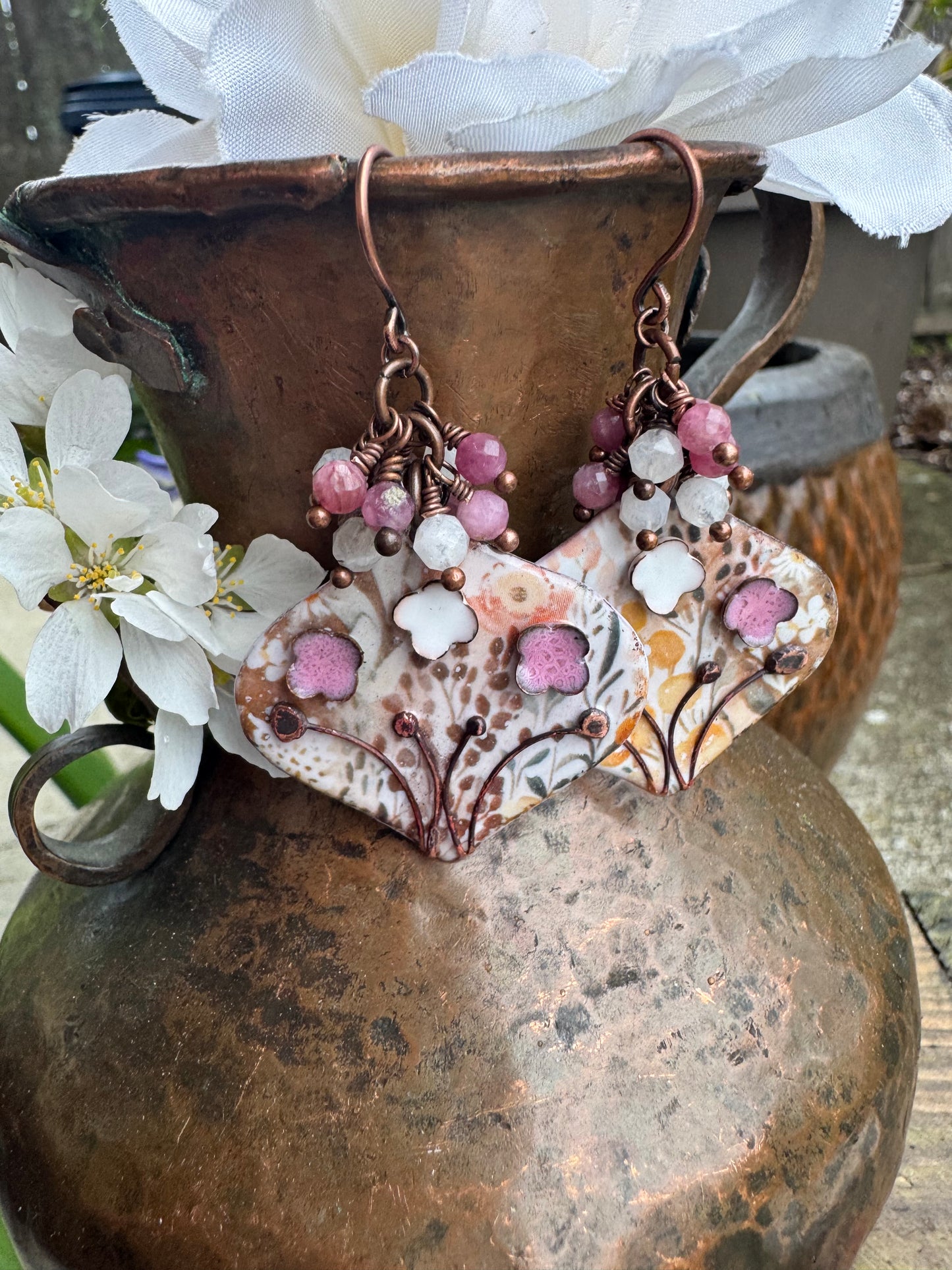 Enamel charm in glass and copper metal pink flowers, pink tourmaline and moonstone. earrings