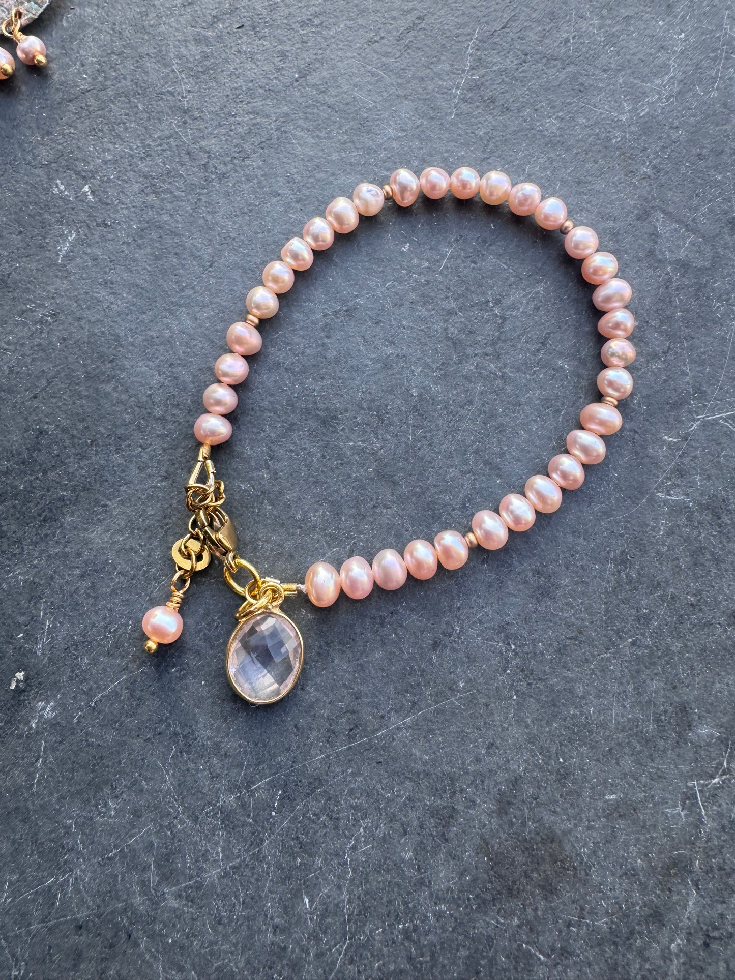 Soft pink Freshwater AAA white Pearls, rose quartz drop, bracelet