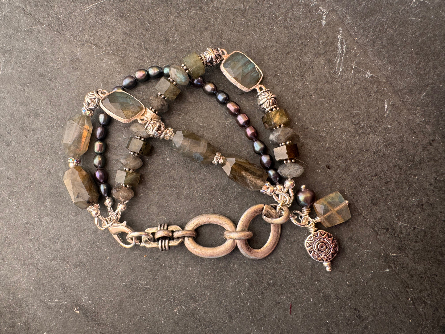 labradorite, pearls, chain, silver metal, bracelet