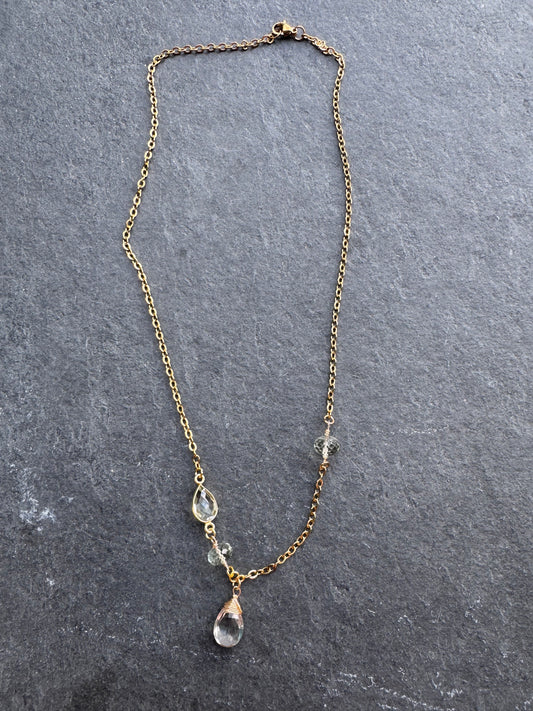 Green amethyst gemstone, vermeil and 14 k gold metal chain, necklace