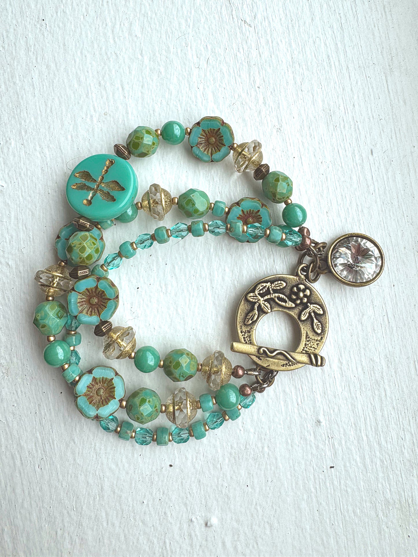 Turquoise czech glass, brass, bracelet.