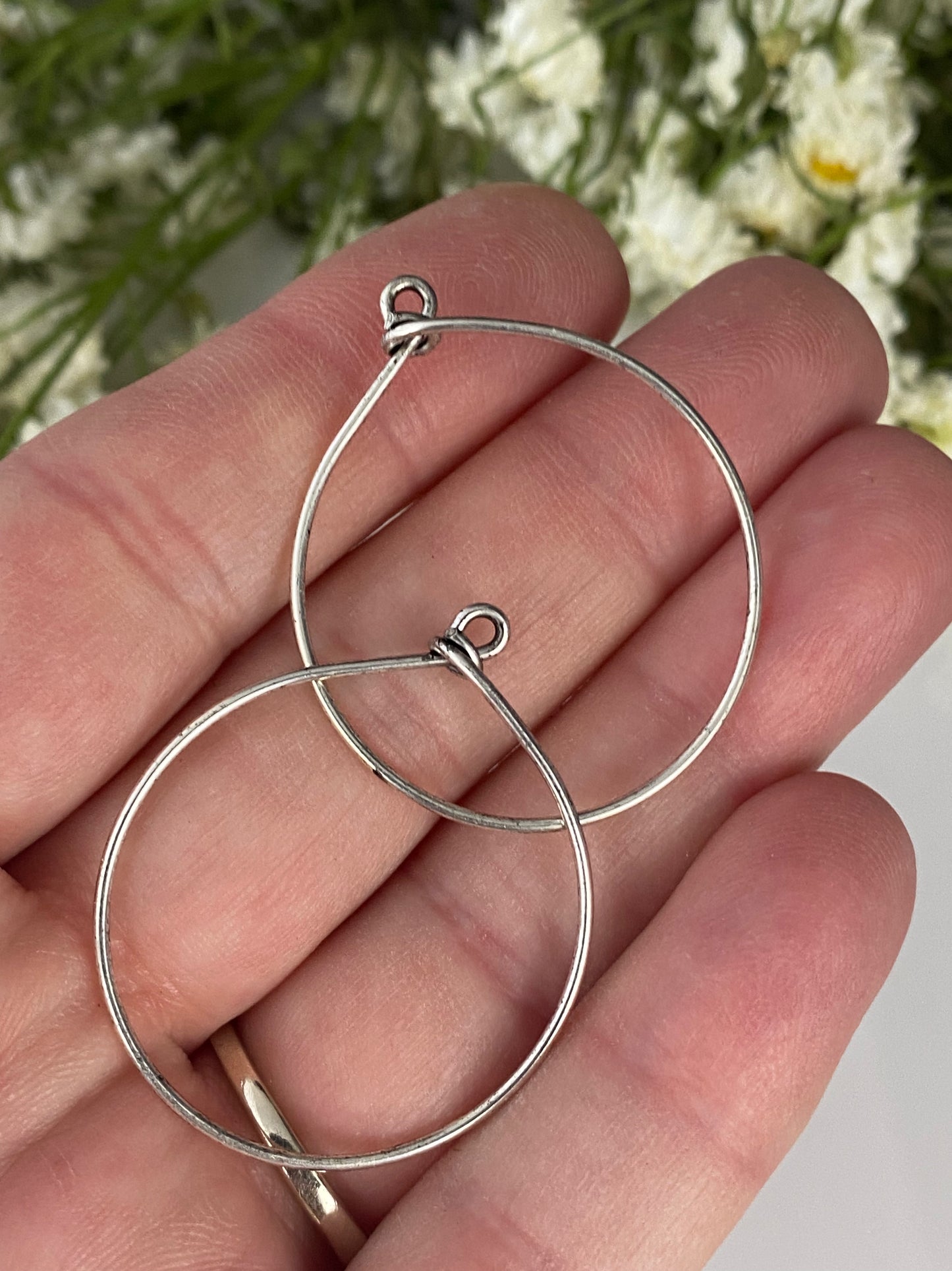 Sterling Silver (plated) round Wire Frame.