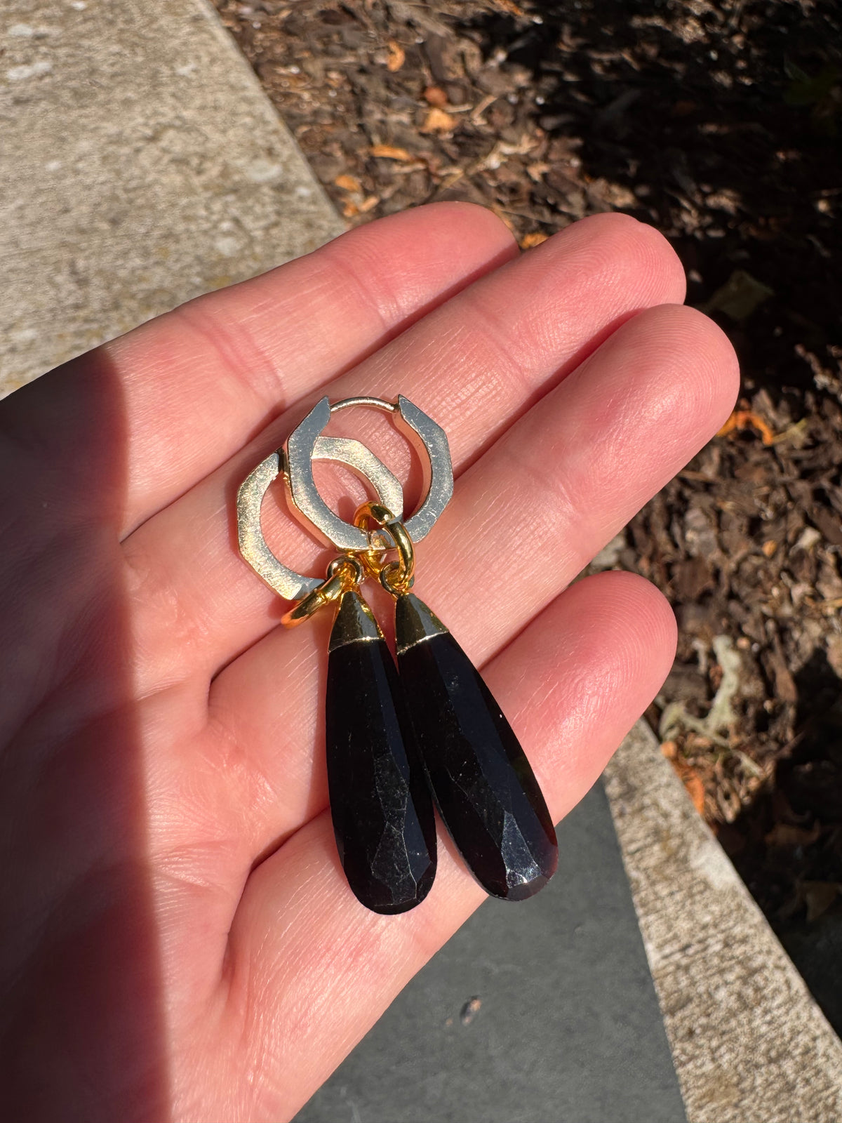 Black Onyx Stone, gold metal, drop earrings