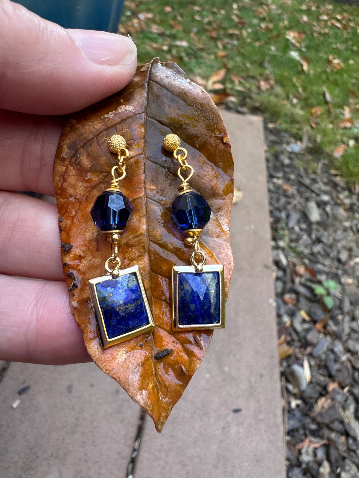 Lapis lazuli stone, blue crystals, gold metal, earrings