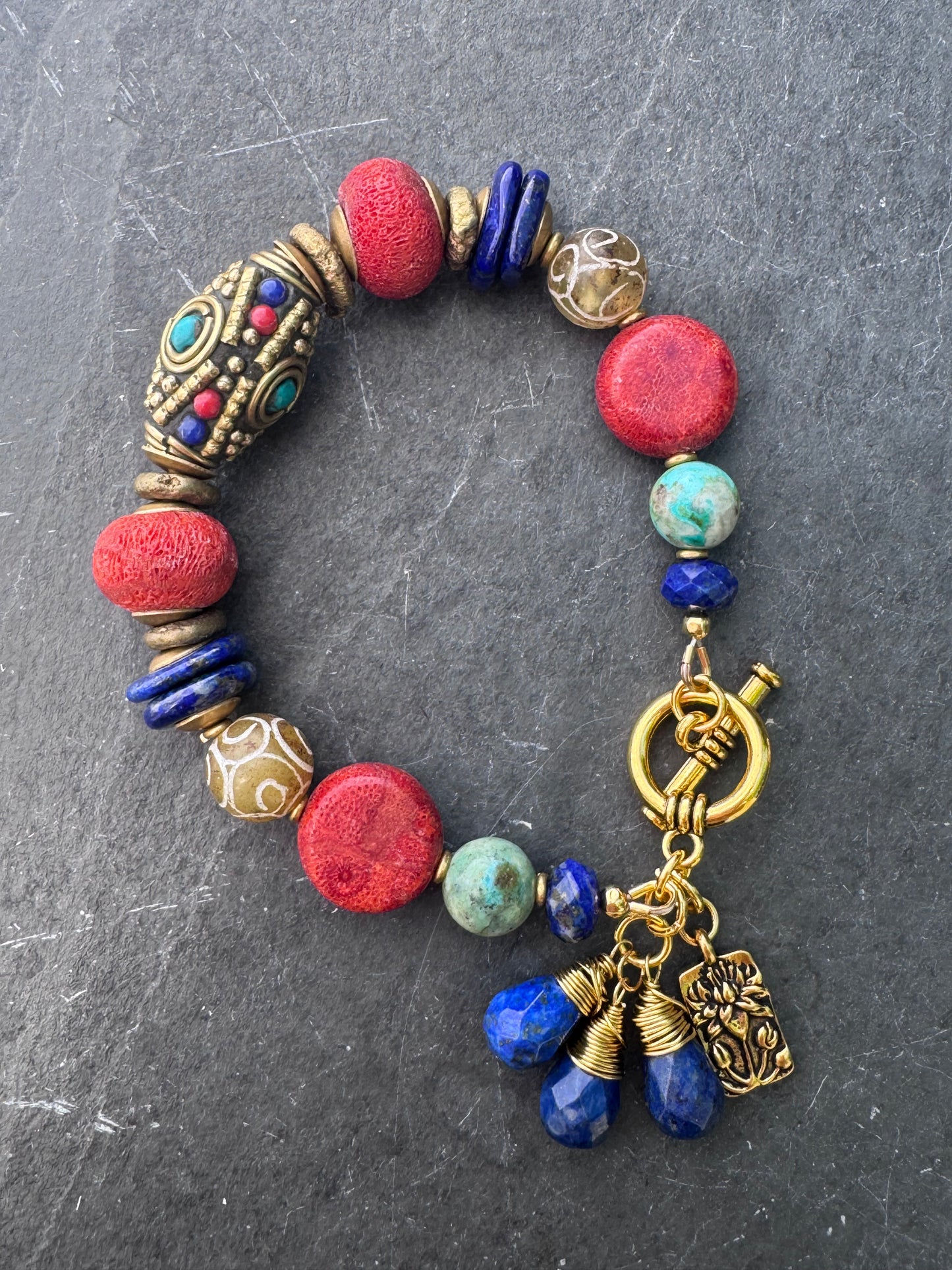 Nepal beads, coral, agate, turquoise, lapis lazuli, bracelet.