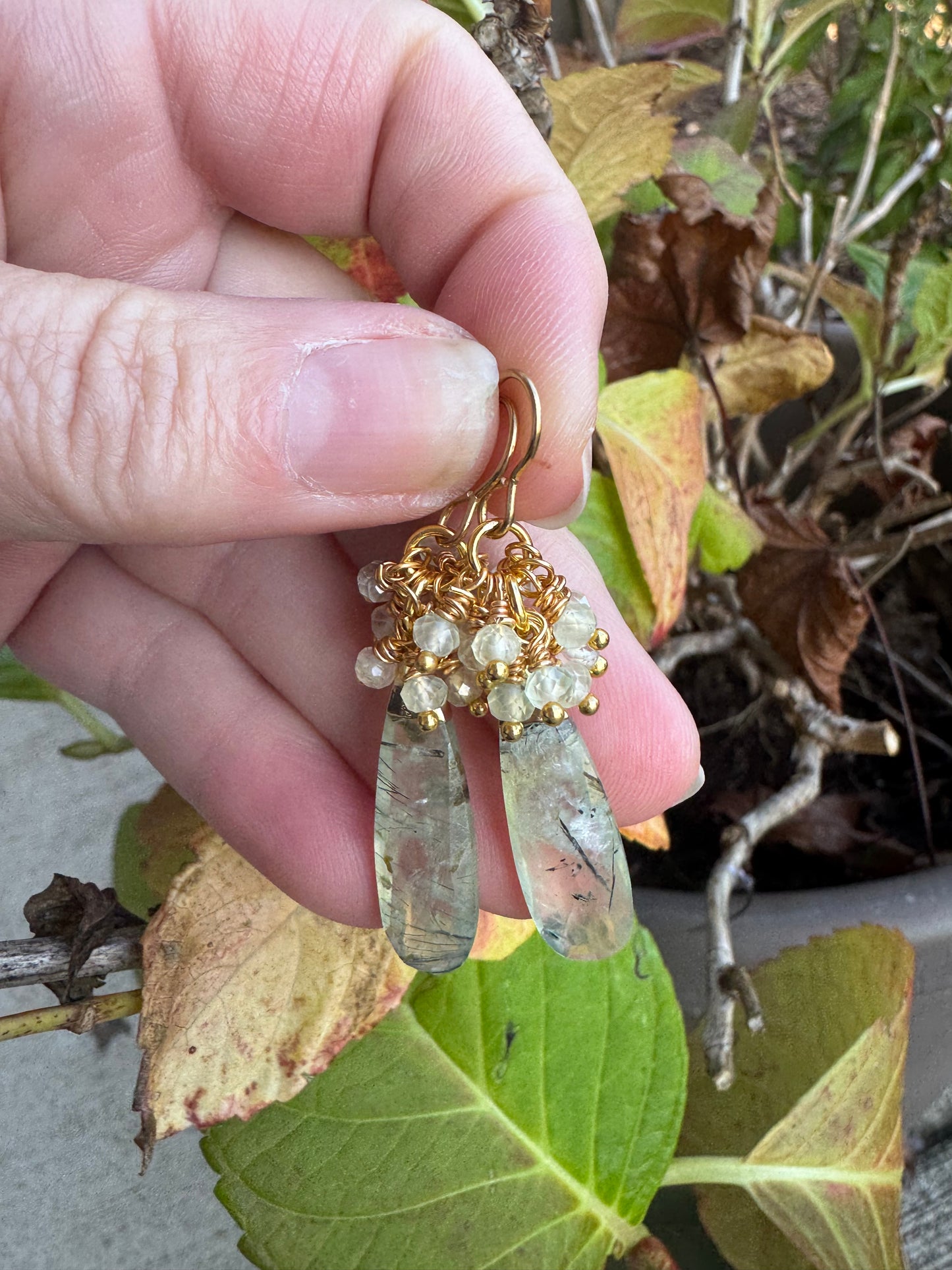 Peridot stone, gold metal, earrings