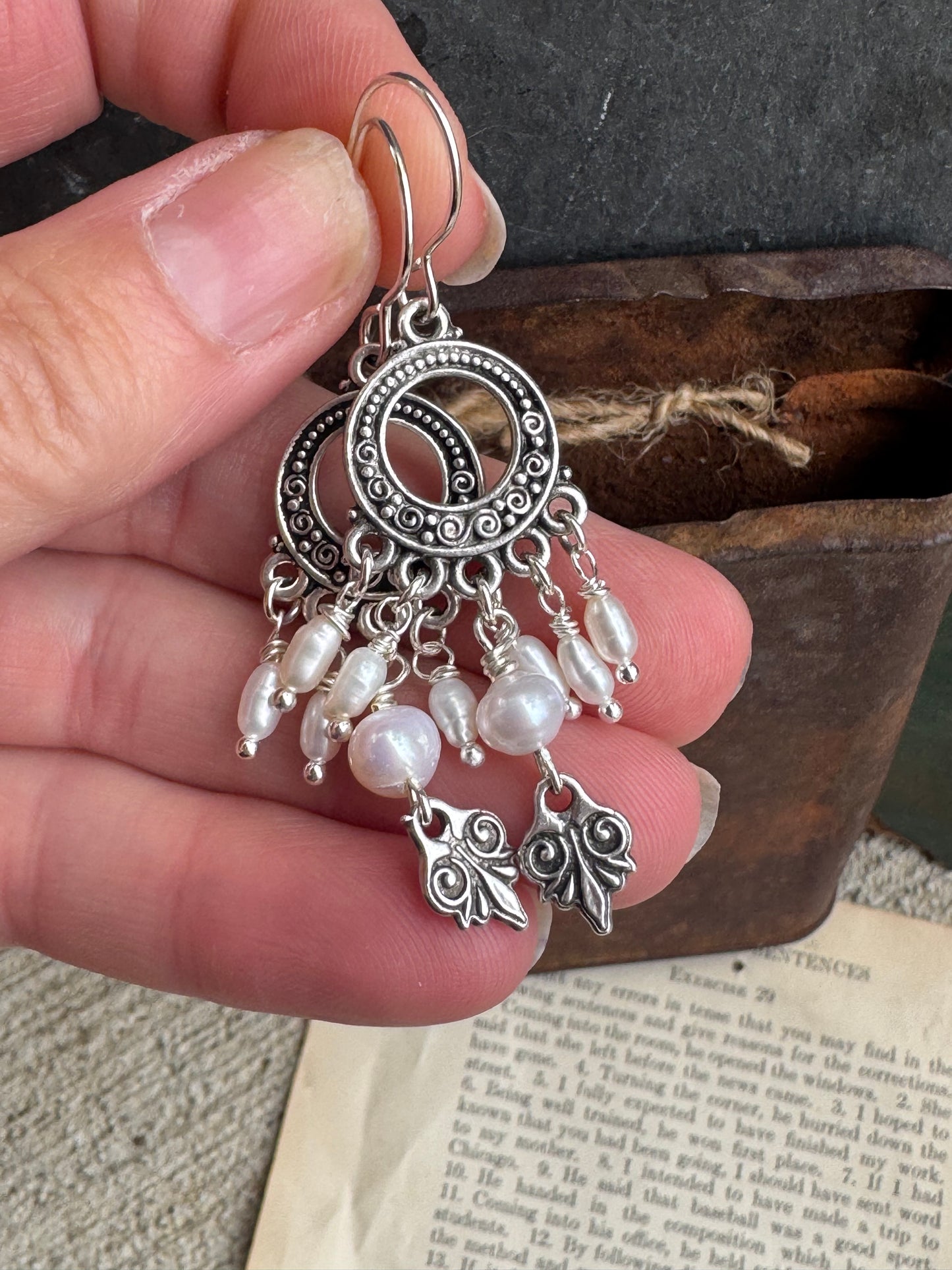 Pearl and silver metal,  earrings