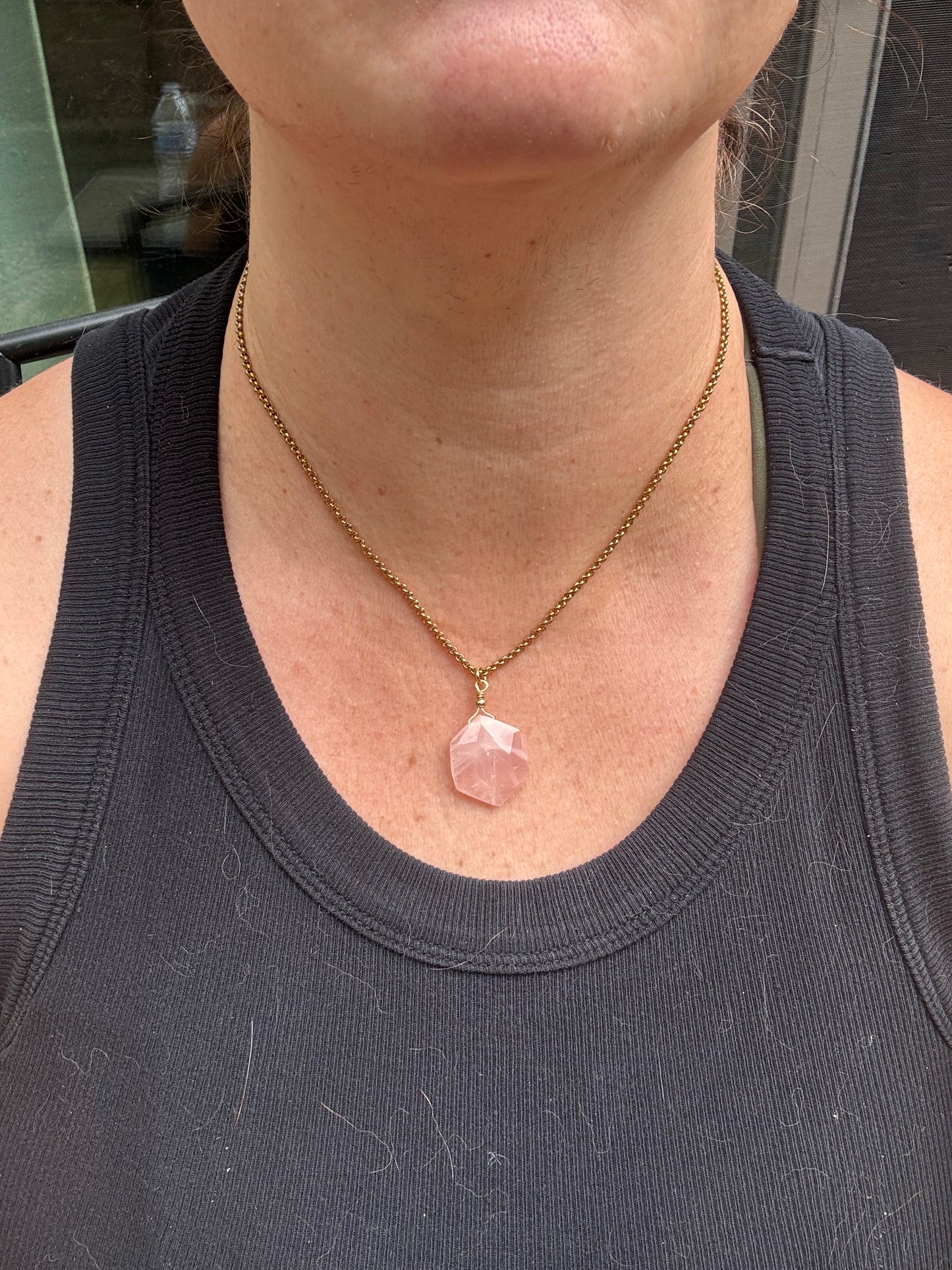 Rose quartz stone pendant and gold metal, necklace