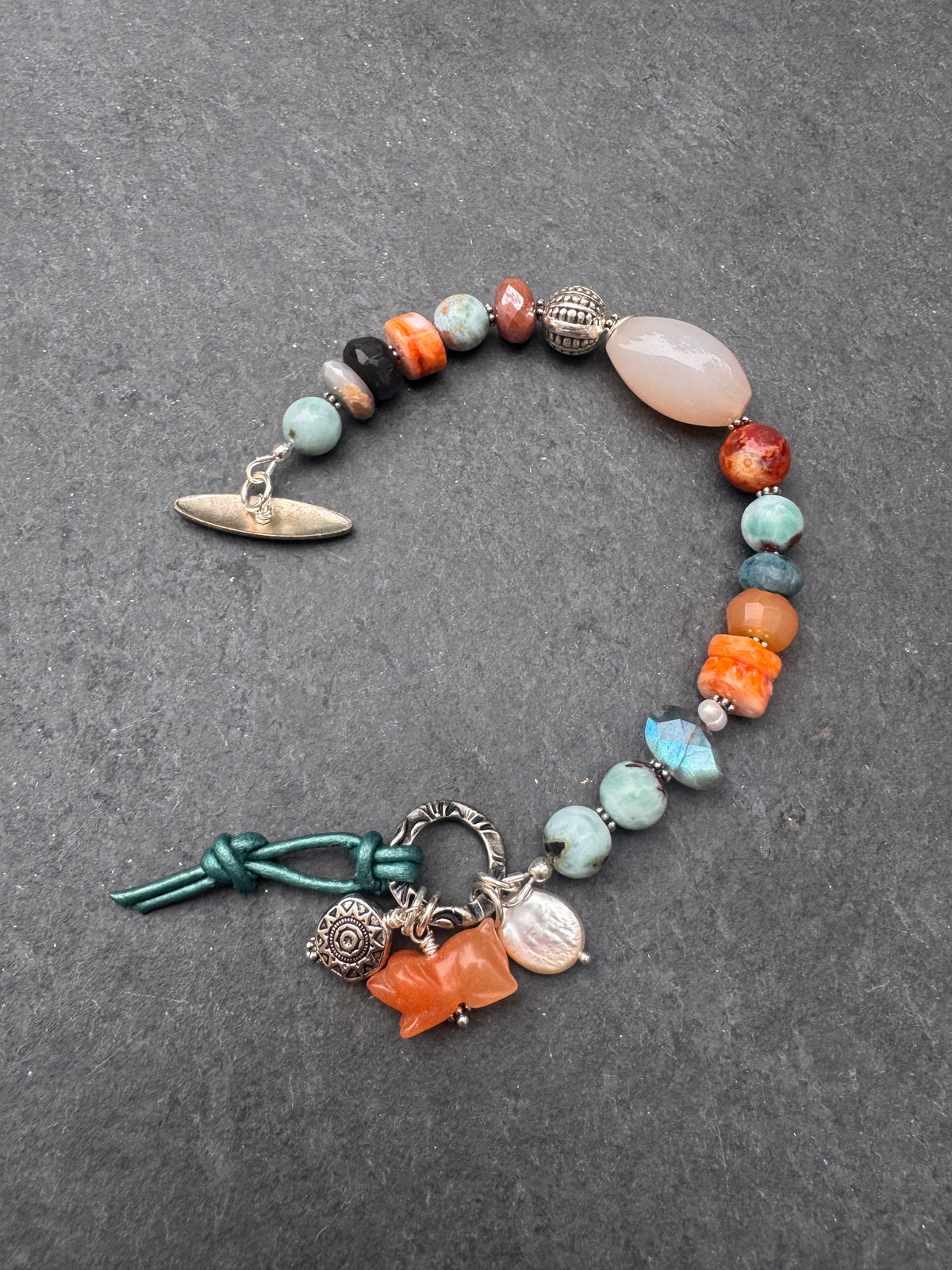 Larimar, spiny oyster, carnelian agate, labradorite, silver metal, bracelet