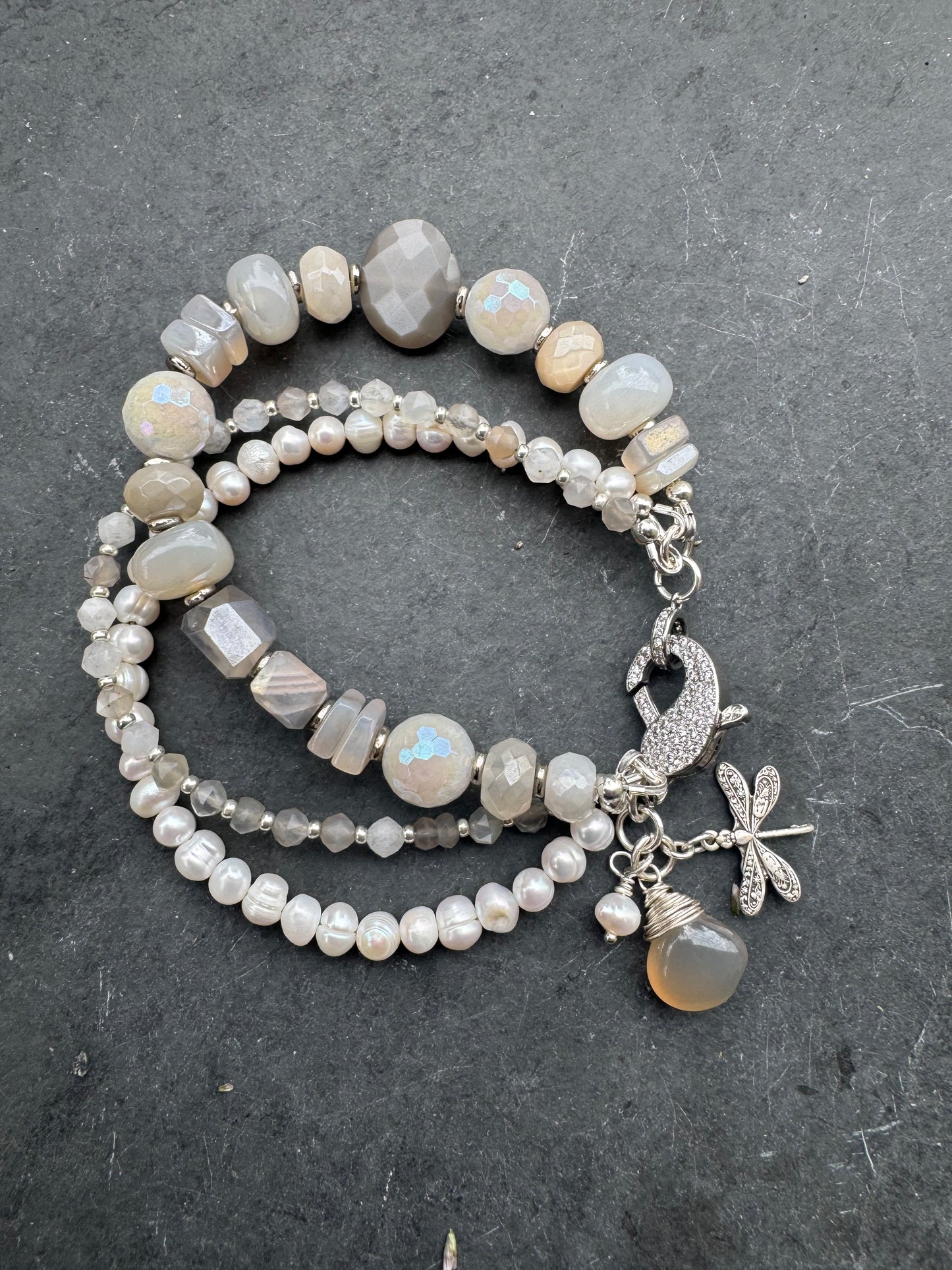 Moonstone, pearls, rhinestone clasp, silver metal, bracelet.