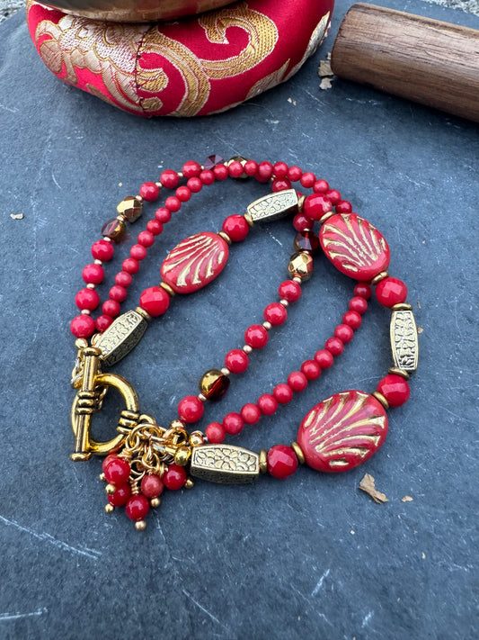 Red Czech glass, red coral, gold metal, bracelet