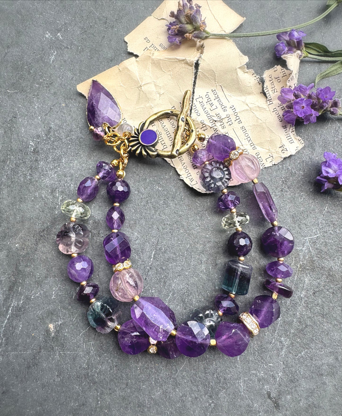 Fluorite stone, amethyst stone, enamel clasp, bracelet