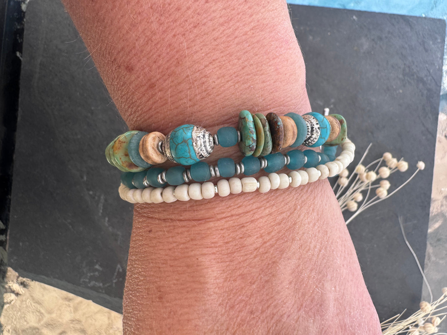 Turquoise, wood, Java glass, silver metal, bracelet.