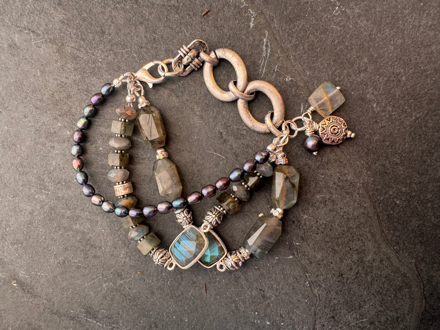 labradorite, pearls, chain, silver metal, bracelet
