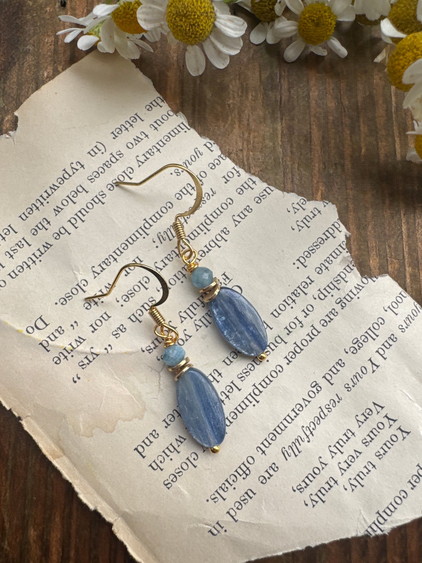 Kyanite stone, gold metal, earrings