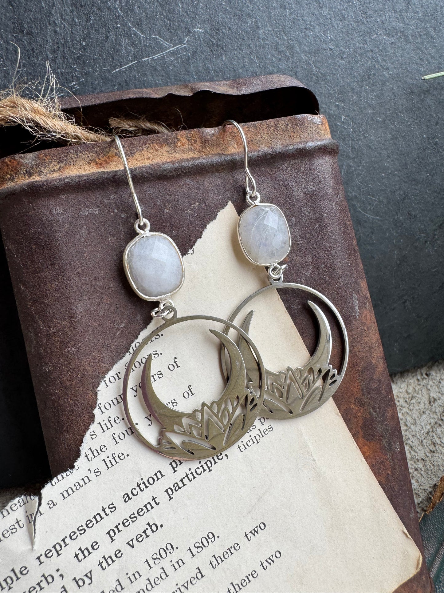 Moonstone and Sterling silver, earrings.