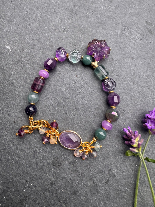 Fluorite, amethyst, jade and gold metal bracelet.