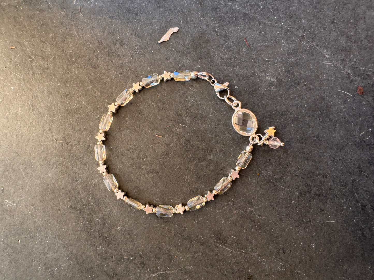 Quartz, crystal glass, silver metal, bracelet