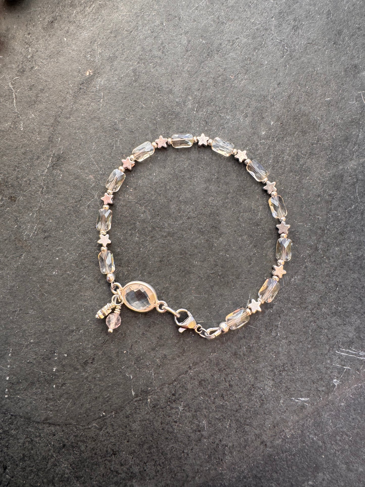 Quartz, crystal glass, silver metal, bracelet