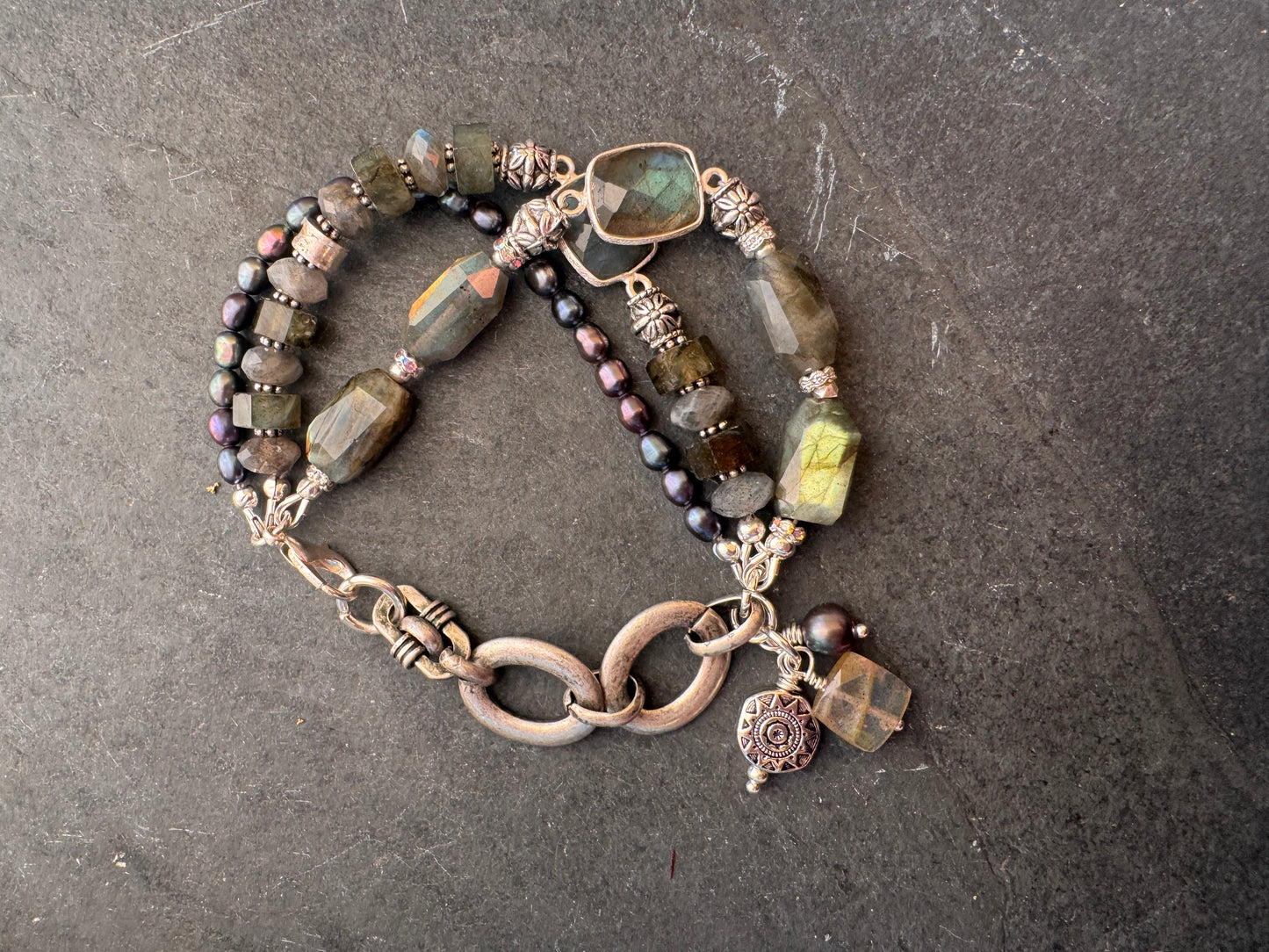 labradorite, pearls, chain, silver metal, bracelet