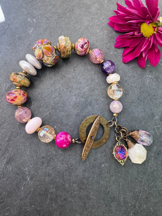 Sunset. lampwork glass, green garnet, amethyst, citrine, strawberry quartz, moonstone, pink opal, pearls, bracelet.