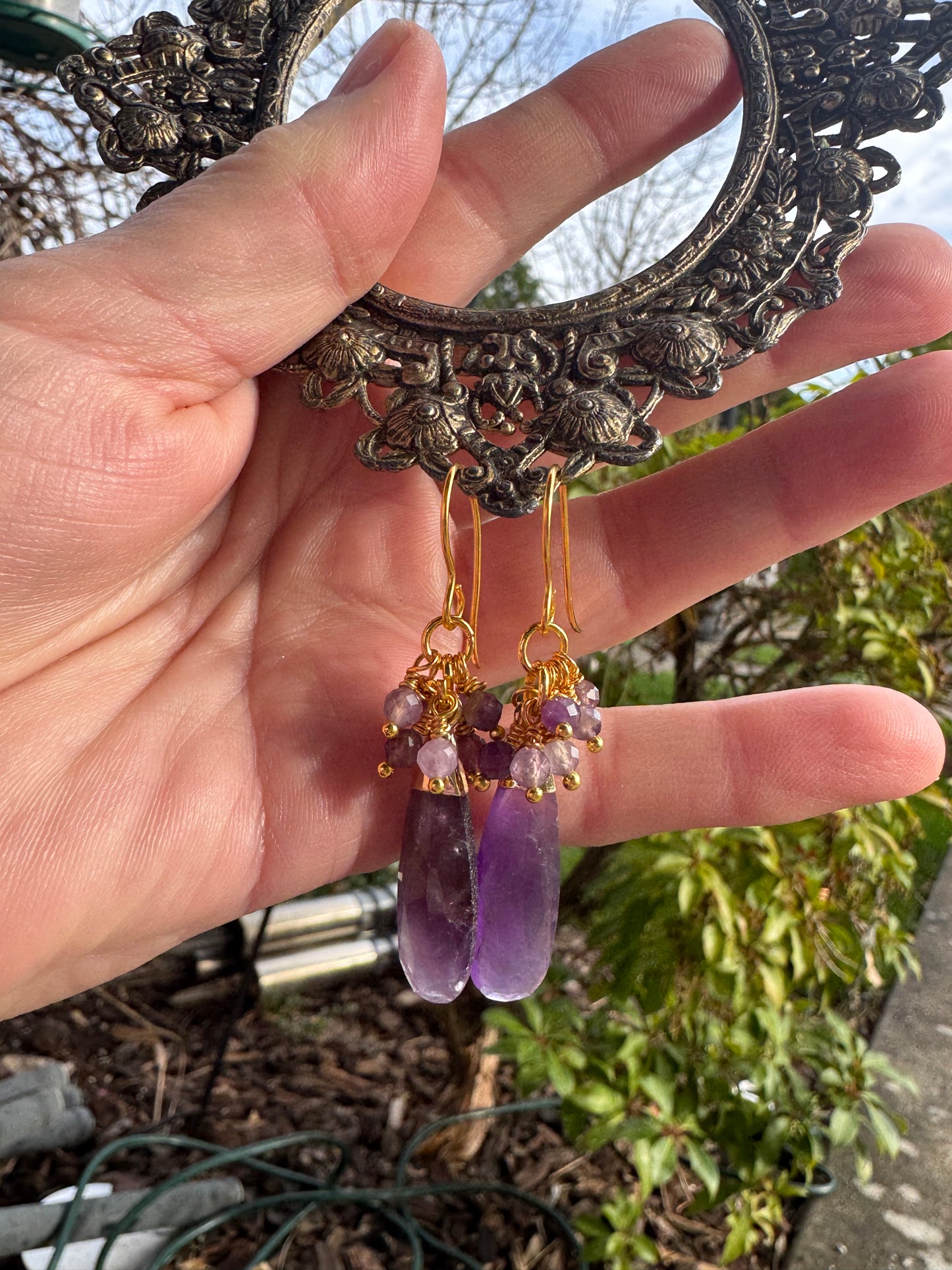 Amethyst stone, teardrop, gold metal, earrings