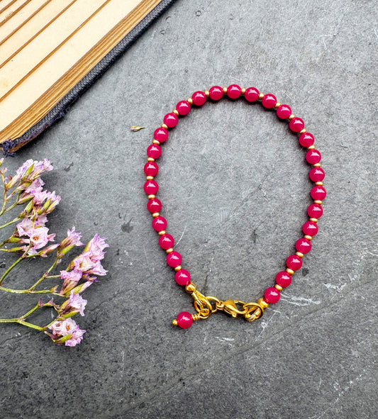 Ruby round stone, gold metal, bracelet