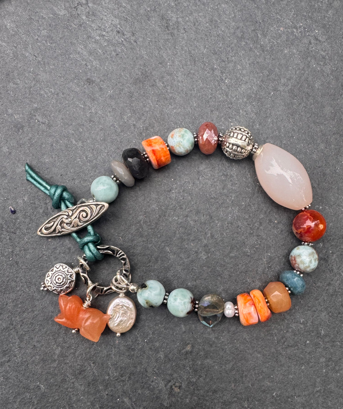 Larimar, spiny oyster, carnelian agate, labradorite, silver metal, bracelet