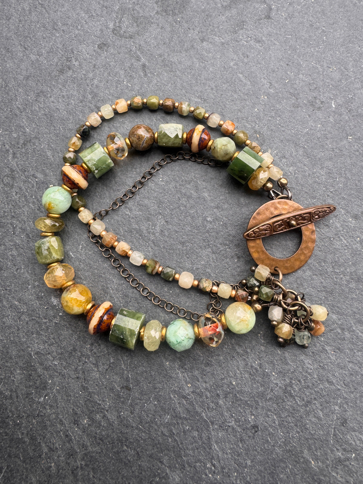 Jade stone, peridot, prehnite, Czech glass, chain, bronze, bracelet