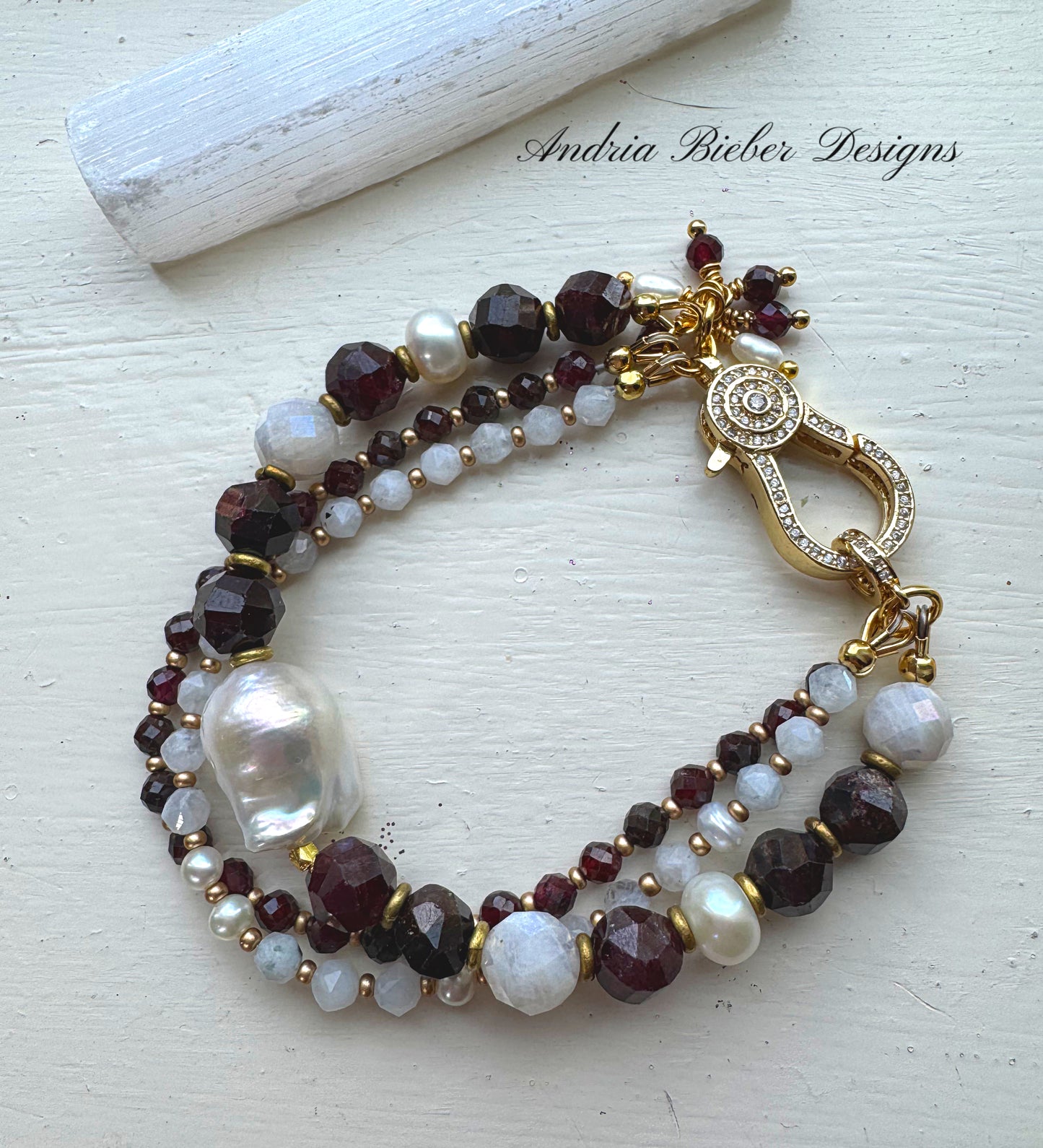Baroque pearl, pearls, gold metal, garnet, moonstone, rhinestone,bracelet