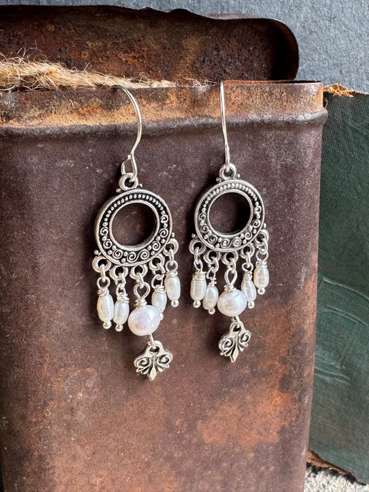 Pearl and silver metal,  earrings