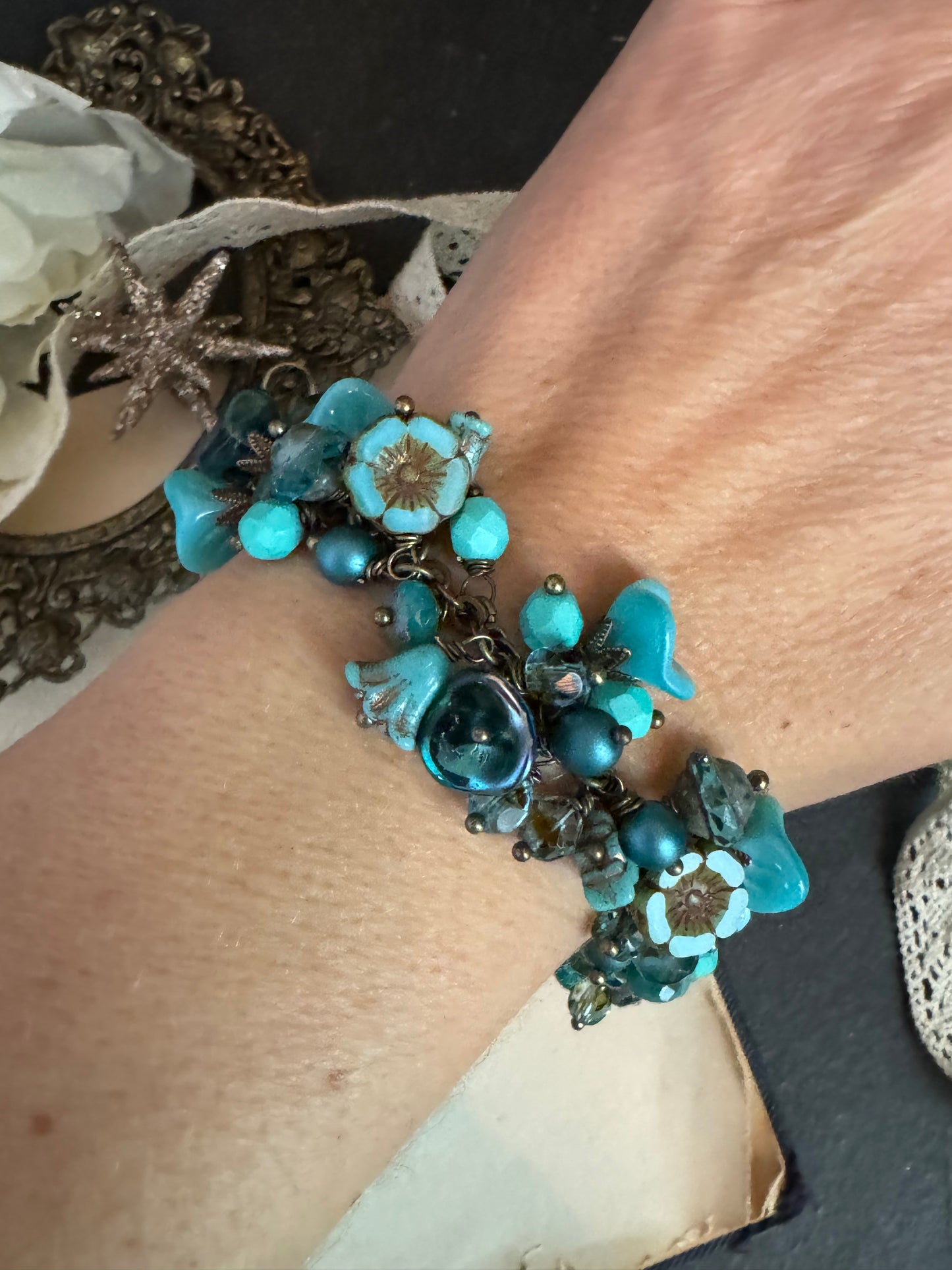Teal flower bracelet. Czech glass, bronze metal bracelet. KIT