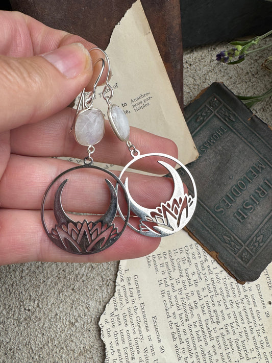 Moonstone and Sterling silver, earrings.