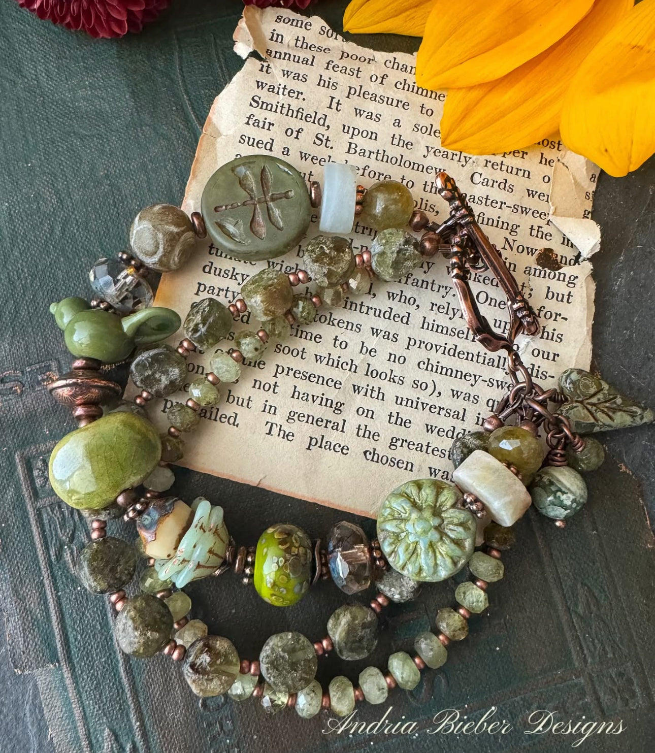 Green gemstone, Czech glass, lampwork glass, ceramic, copper  metal, bracelet.