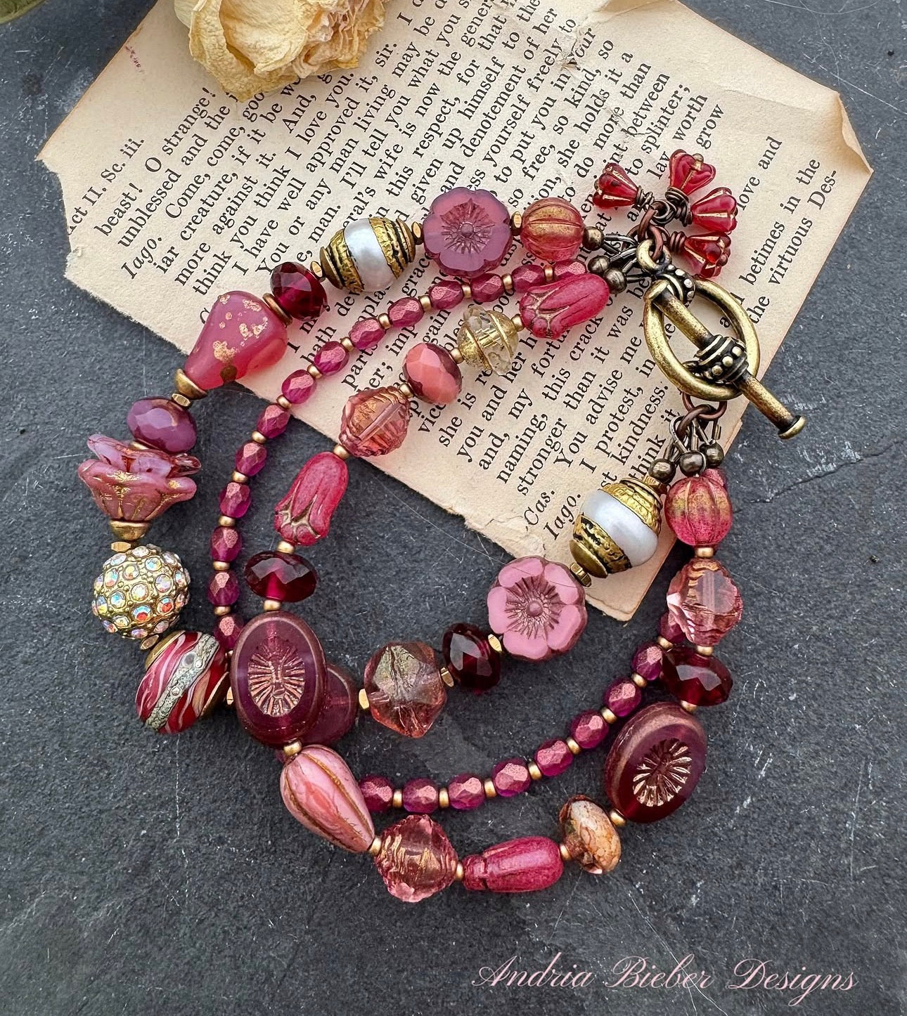 Handmade lampwork glass, Czech glass, pearl, brass metal, bracelet, jewelry