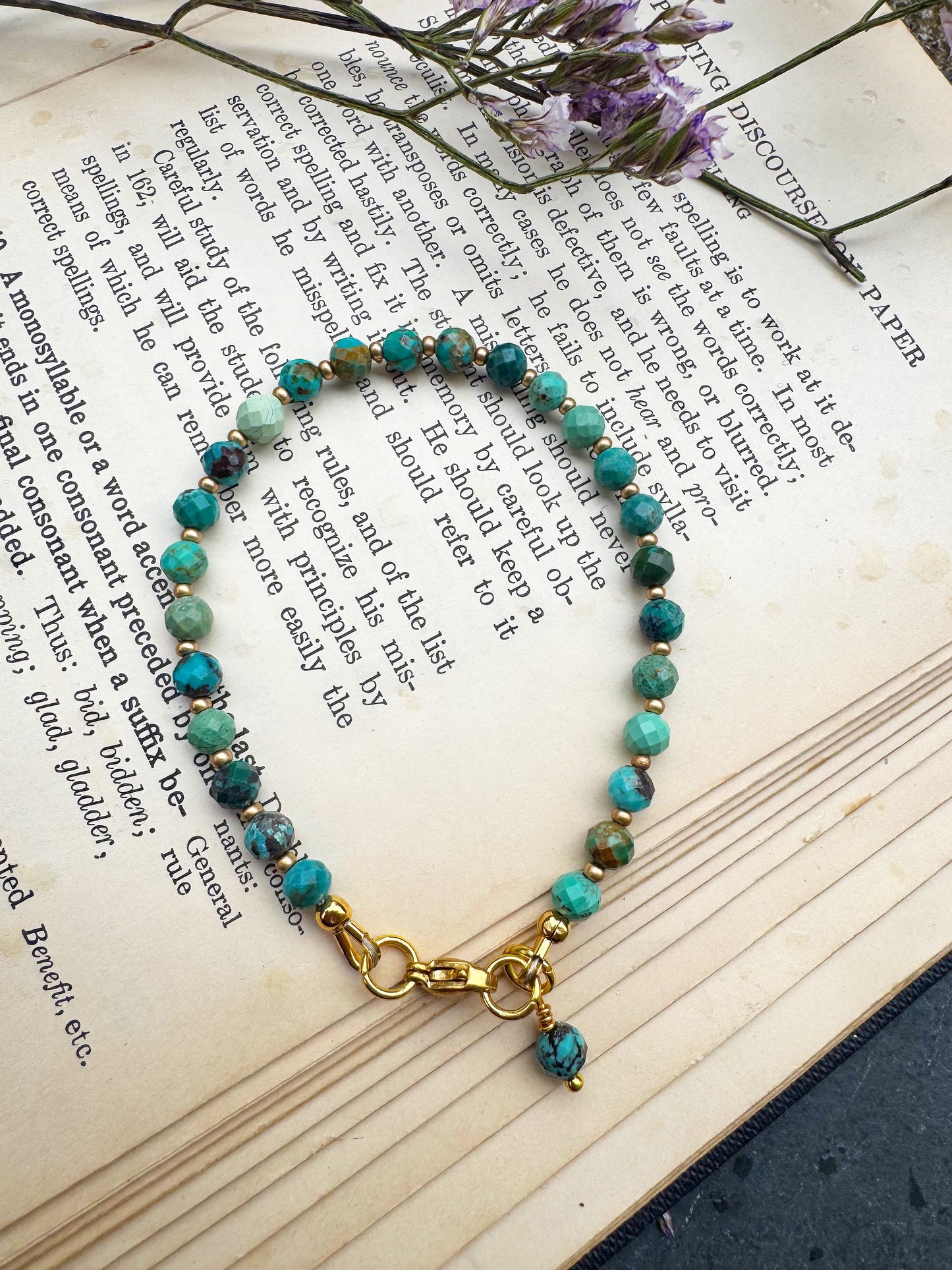 Hubei Turquoise faceted round stone, gold metal, bracelet