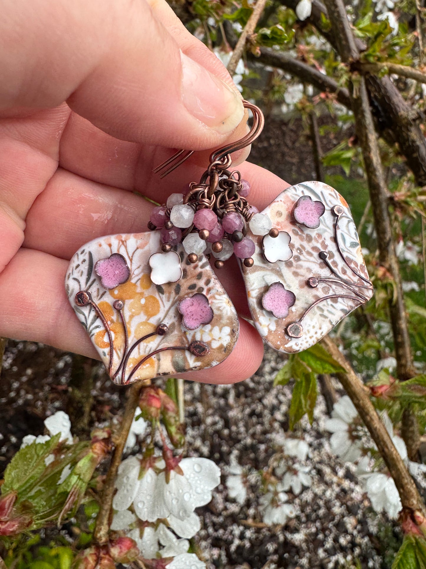 Enamel charm in glass and copper metal pink flowers, pink tourmaline and moonstone. earrings