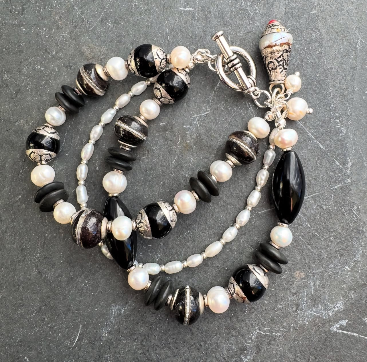 Black onyx Stone, pearls, and silver metal, bracelet, jewelry