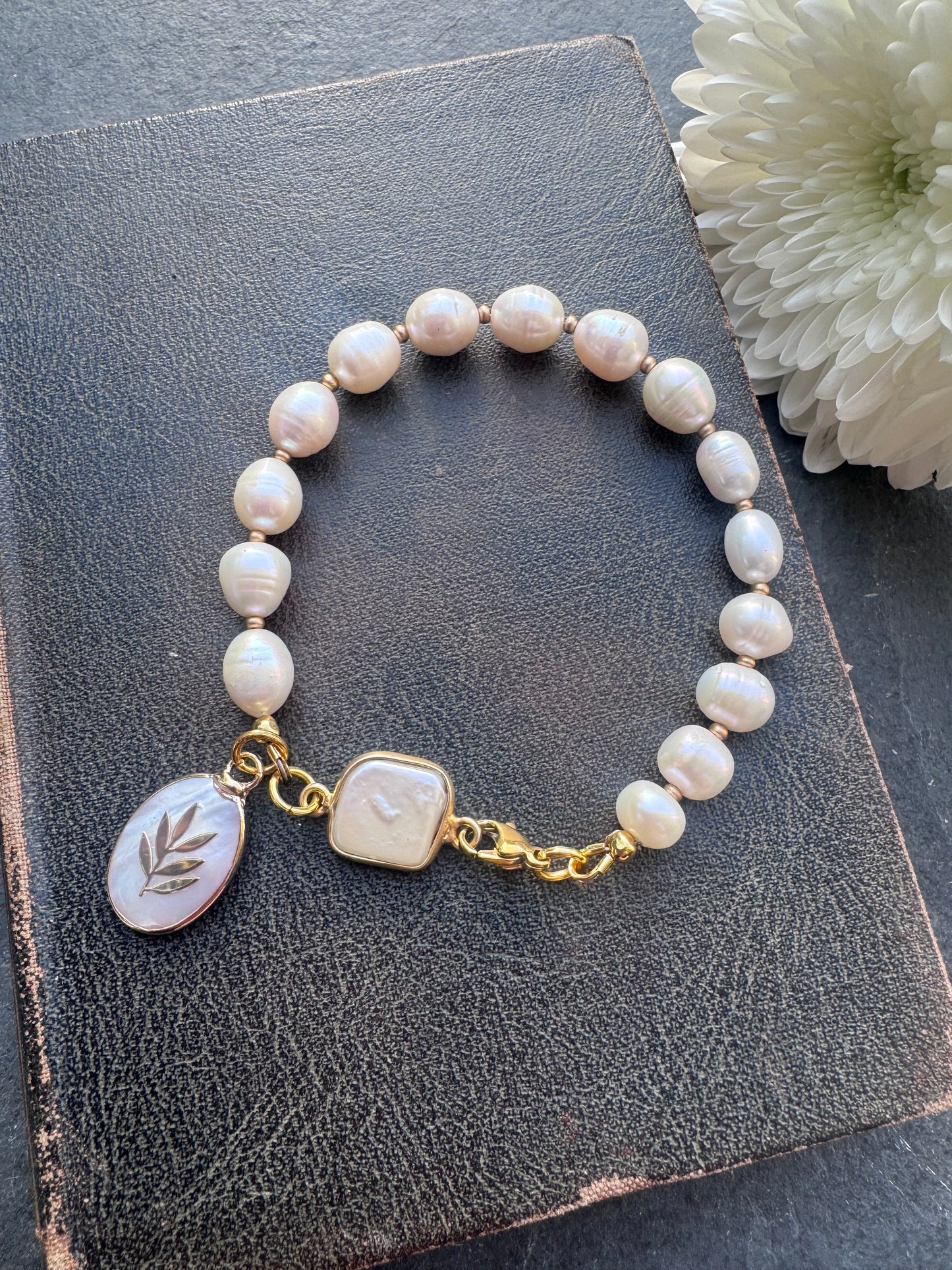 White Freshwater AAA white Pearls, pearl drop, bracelet