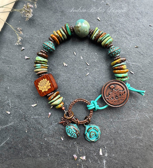 Turquoise stone, ceramic, wood, copper metal, button bracelet.
