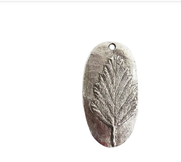 Charm Alder Leaf Antique Silver, 17x32mm