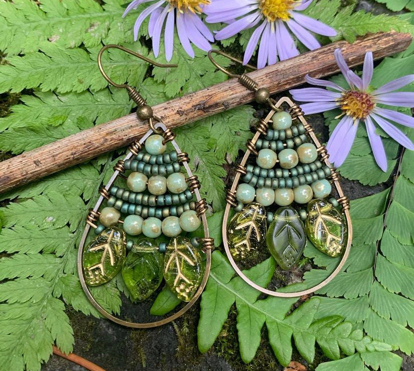 Leaf earrings. Czech glass, seed beads, beaded earrings, KIT