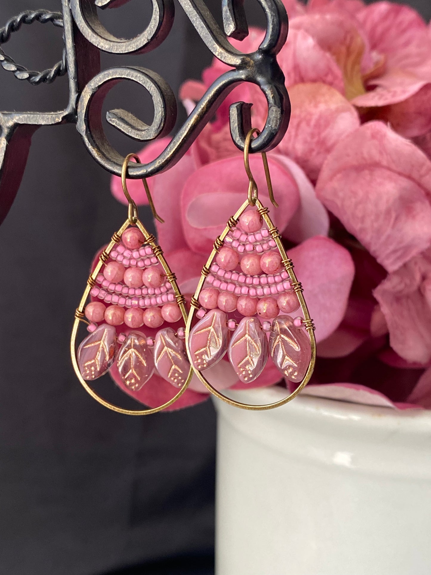 Leaf earrings. Pink. Czech glass leaves, seed beads, beaded earrings, KIT