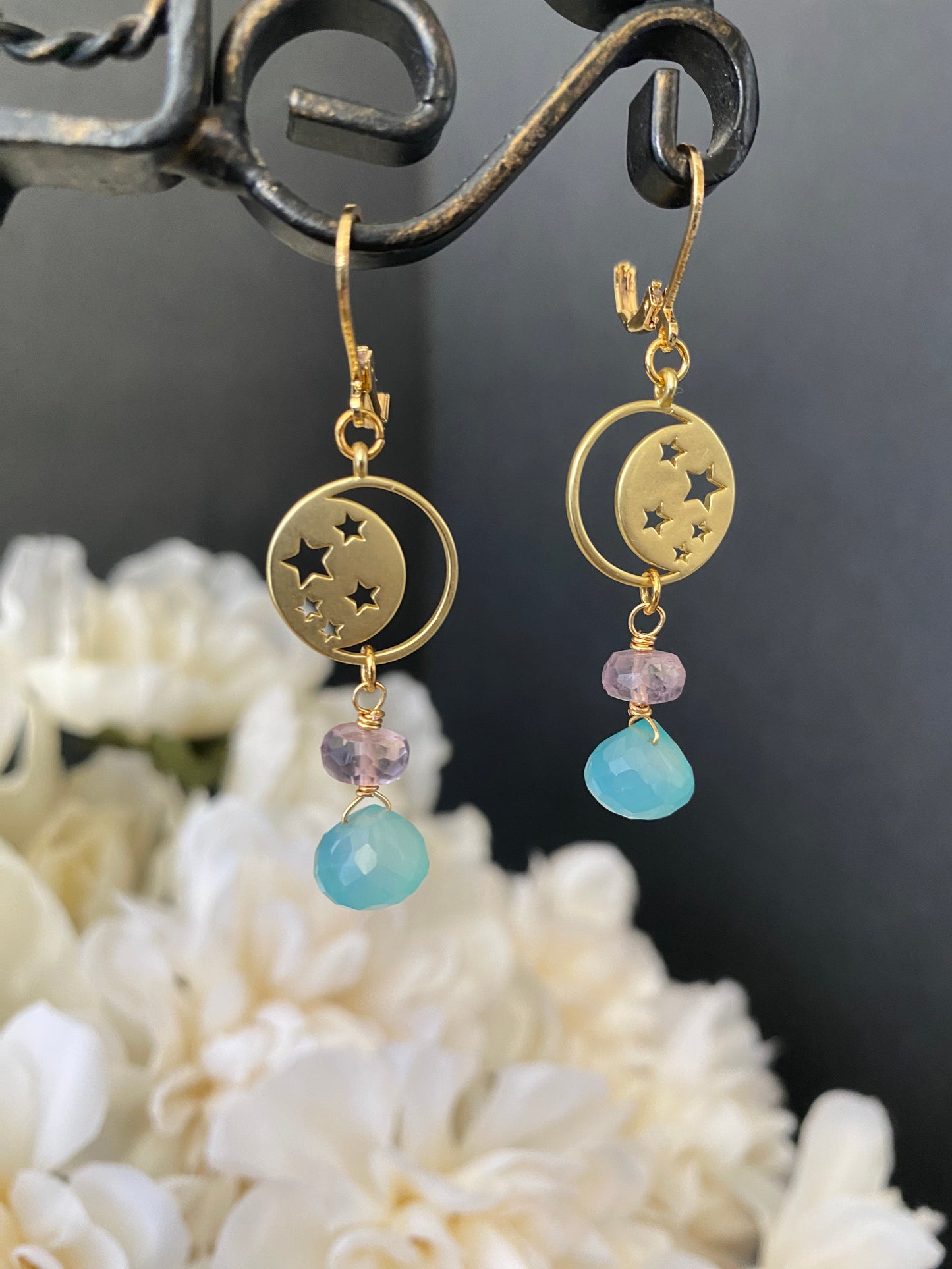 Blue Chalcedony, faceted amethyst, gold metal earrings